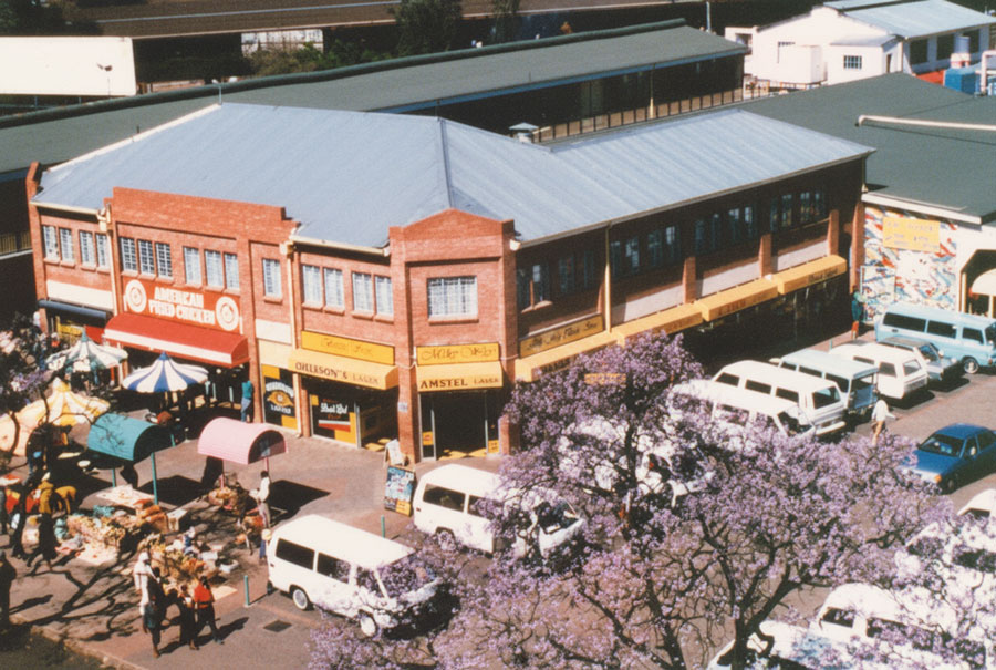 Dairy-mall-in-the-center-of-the-taxi-ranks